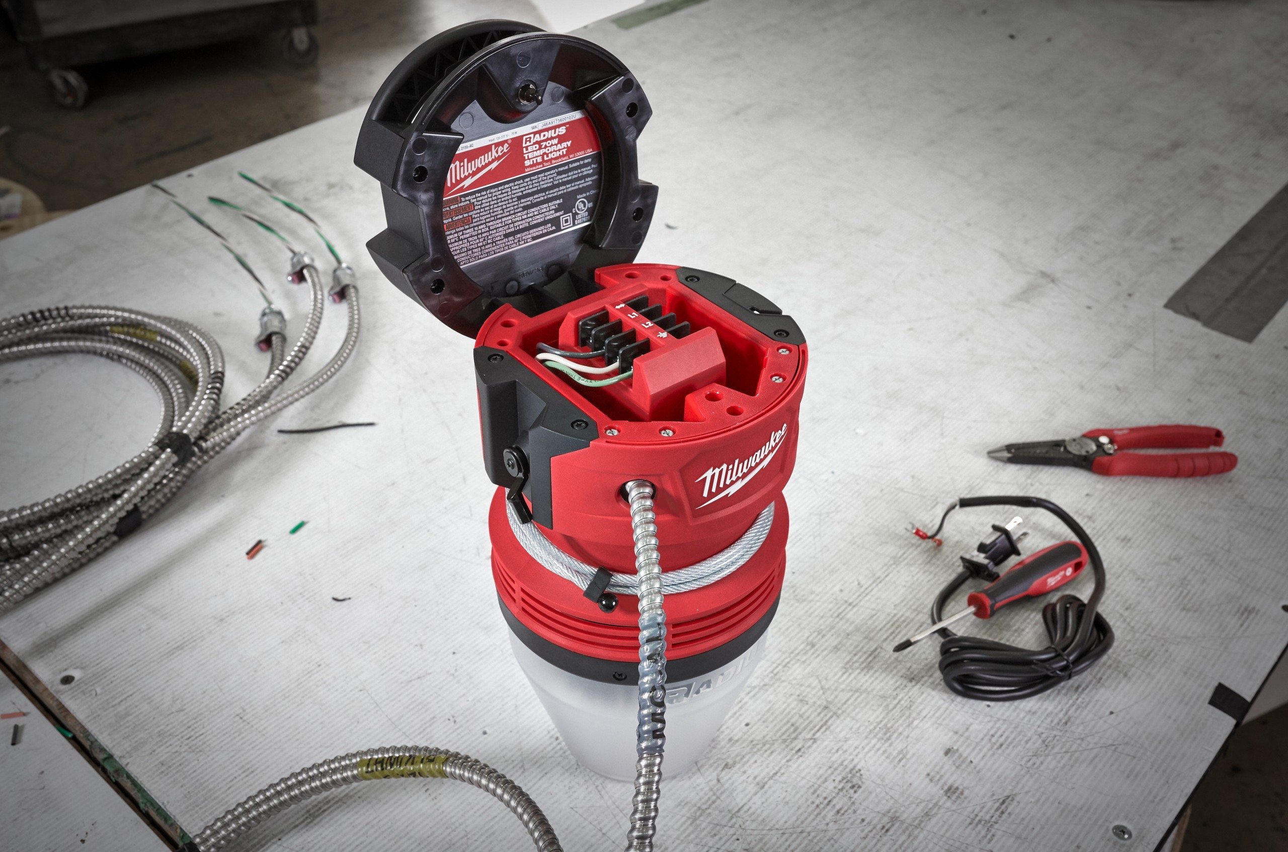 Фонарик Milwaukee HOBL 7000  детальное изображение - 12