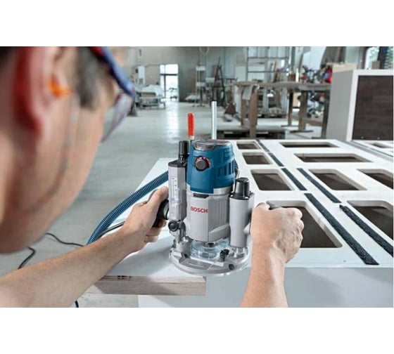 Вертикальная фрезерная машина Bosch GOF 1600 CE Professional 0.601.624.020, 1600 Вт, Голубой детальное изображение - 10