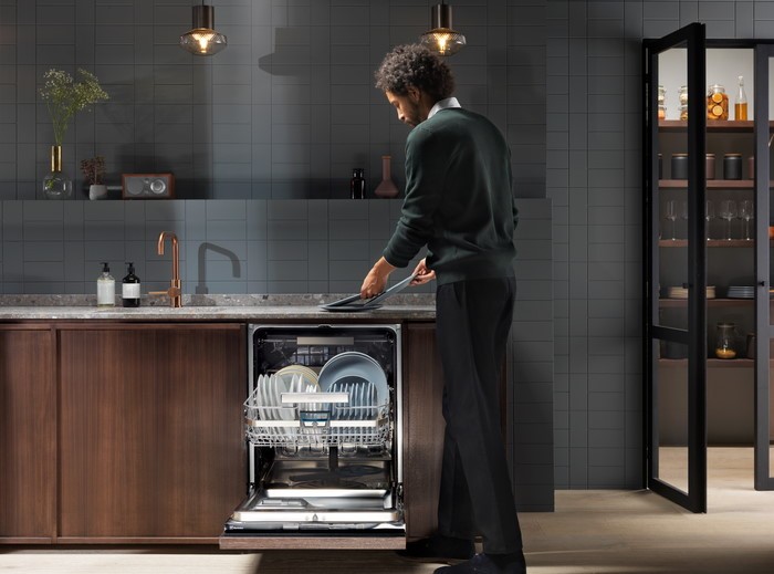 Встраиваемая посудомоечная машина Electrolux KECB 7310 L, белая детальное изображение - 5