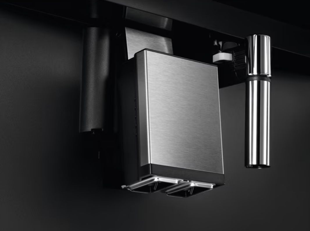 Встраиваемая автоматическая кофемашина Electrolux KBC85Z, Черный детальное изображение - 4