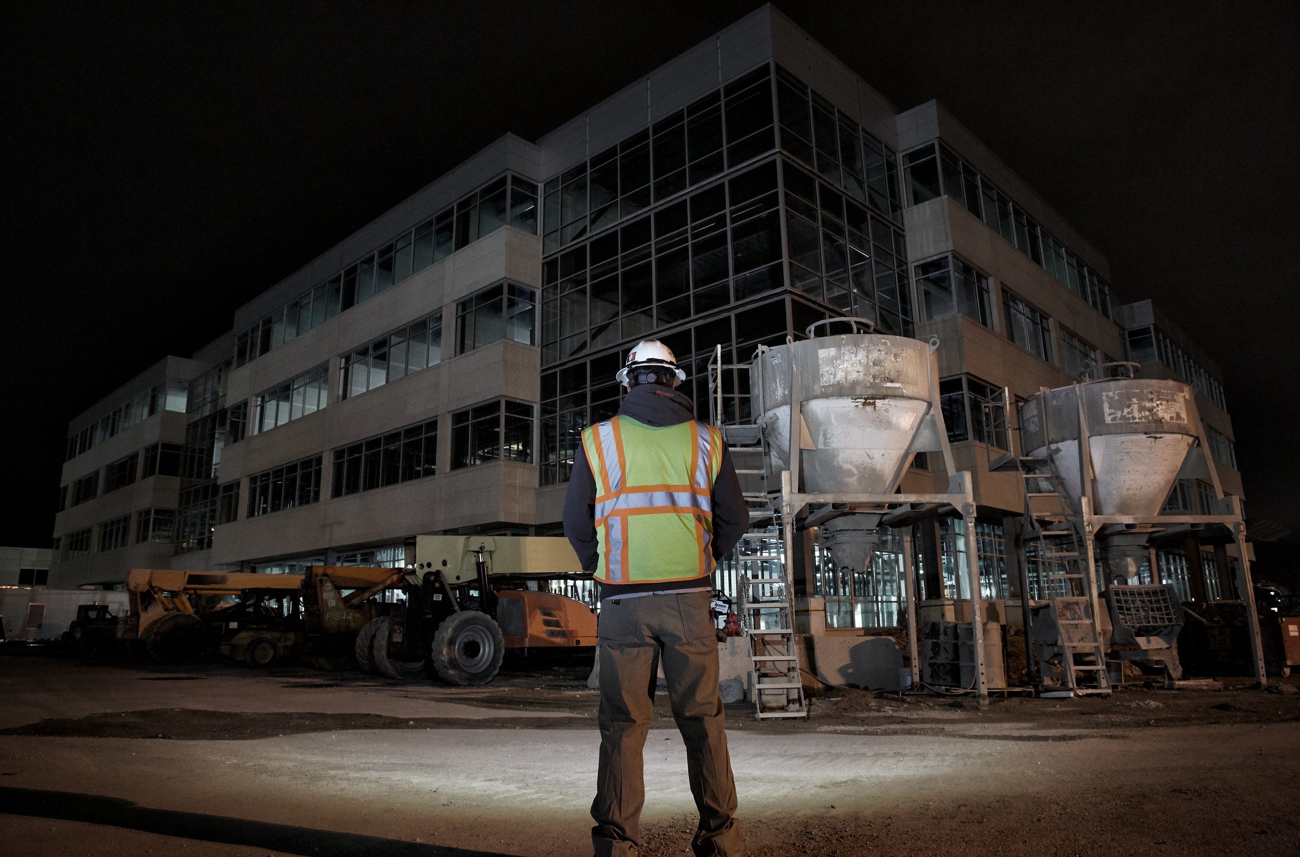 Фонарик Milwaukee USB L4 HL-201  детальное изображение - 4