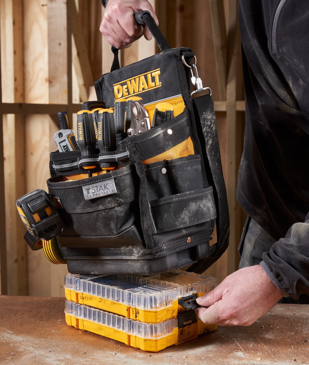 Сумка DeWALT DWST83541-1 детальное изображение - 11