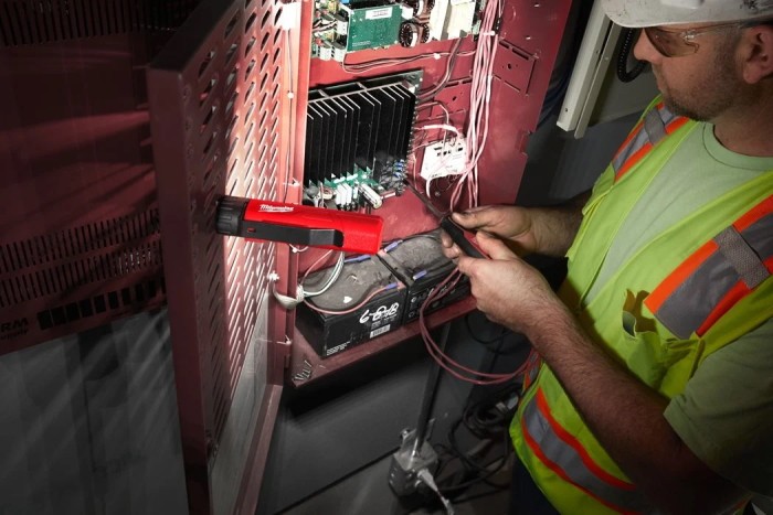 Фонарик Milwaukee FL-LED  детальное изображение - 3