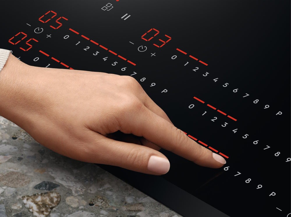 Индукционная варочная панель Electrolux EIV 84550, Черный детальное изображение - 4