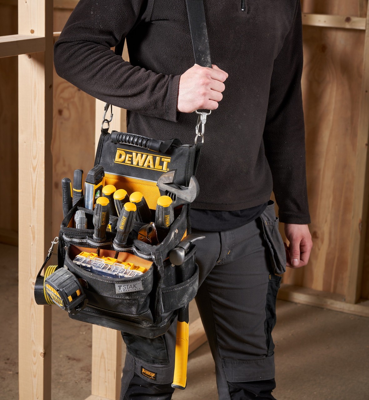 Сумка DeWALT DWST83541-1 детальное изображение - 9