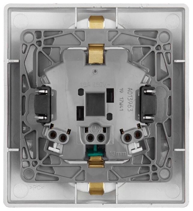 Розетка Legrand Etika 672233  детальное изображение - 7