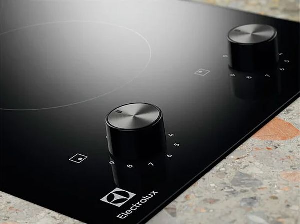 Индукционная варочная панель Electrolux LIT 30210 C, Черный детальное изображение - 3