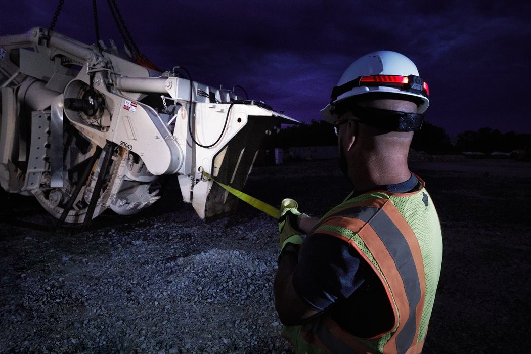 Фонарик Milwaukee L4 HL-VIS-201  детальное изображение - 7