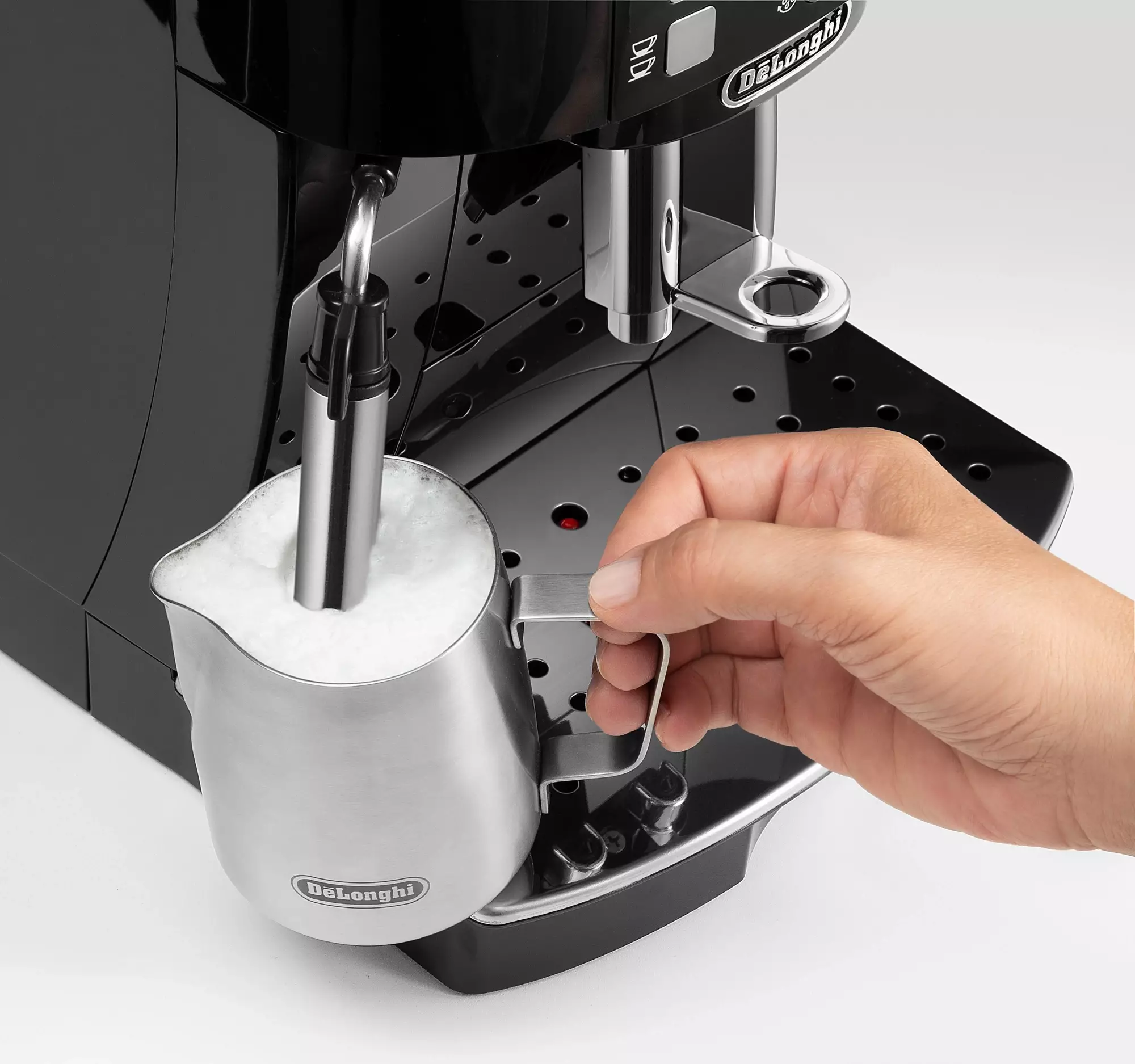 Кофемашина Delonghi Magnifica ECAM22.110.B, Черный детальное изображение - 10