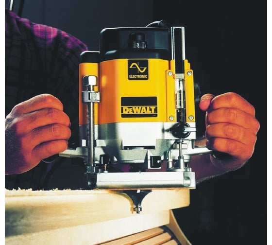 Фрезер DEWALT DW 625 E, 2000 Вт, Желтый детальное изображение - 5