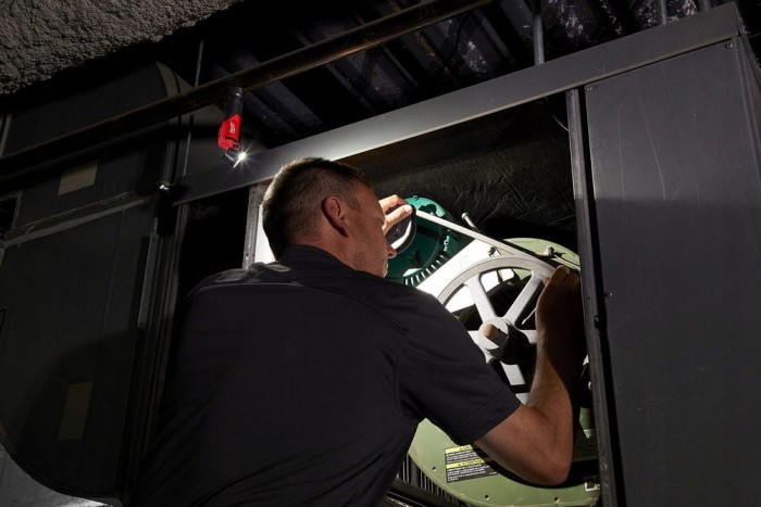 Фонарик Milwaukee L4 PWL-201  детальное изображение - 8