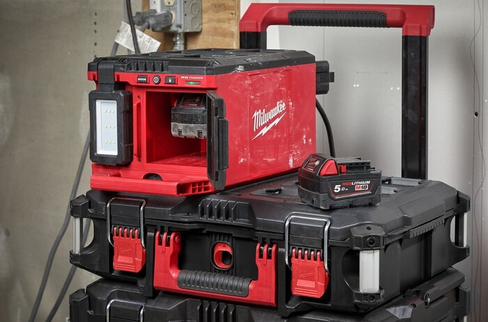 Фонарик Milwaukee M18 POALC-0  №9