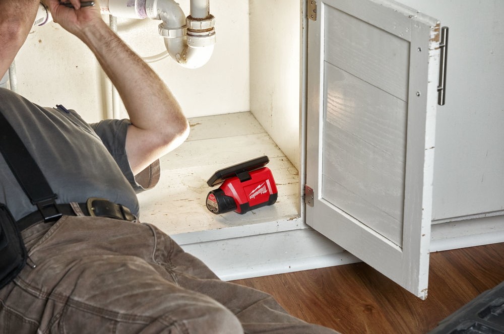 Фонарик Milwaukee M12 PAL-0  детальное изображение - 7