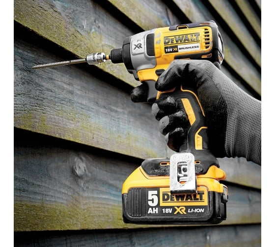 Аккумуляторный ударный гайковерт DeWALT DCF887P2-QW, 18 В, 205 Нм, 5 А·ч детальное изображение - 5