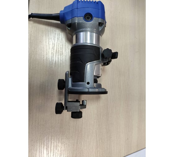 Фрезерная машина ВИТЯЗЬ МФ 18022005, 1300 Вт, Синий детальное изображение - 8