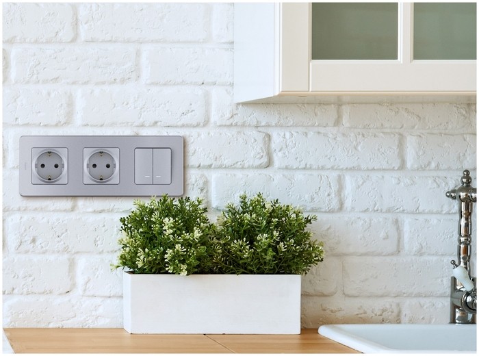 Розетка Legrand Inspiria 673733  детальное изображение - 8