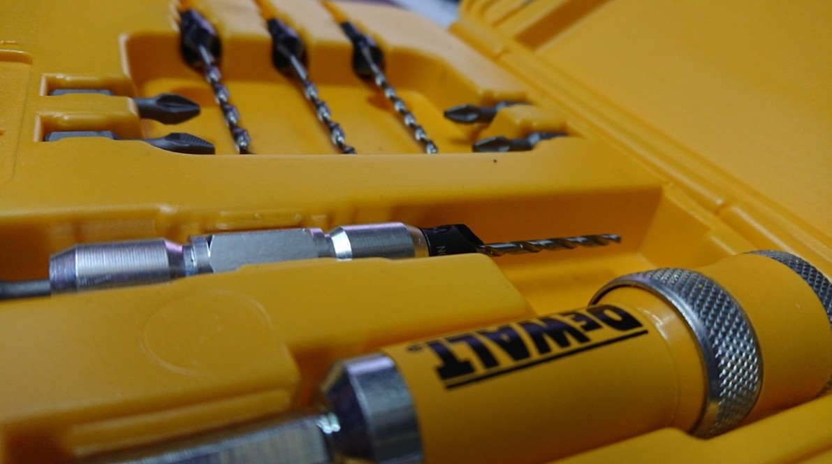 Набор инструментов DeWALT DT7612 детальное изображение - 2