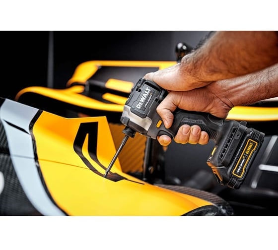 Аккумуляторный ударный гайковерт DeWALT McLaren Limited Edition DCF85ME2GT-QW, 18 В, 205 Нм, 1.7 А·ч детальное изображение - 6