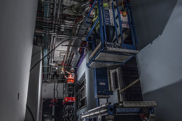 Фонарик Milwaukee M18 HAL-0  №8