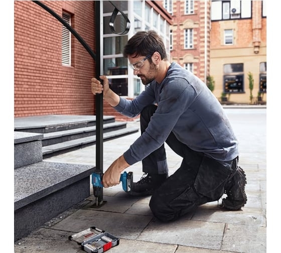 Аккумуляторная дрель-шуруповерт Bosch GSR 185-LI, 18 В, 50 Нм, 2 А·ч, 06019K3080 детальное изображение - 3