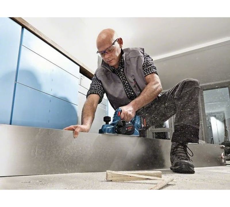Электрический рубанок Bosch GHO 14 4 V-LI 0.601.5A0.402, 600 Вт,  Синий детальное изображение - 3