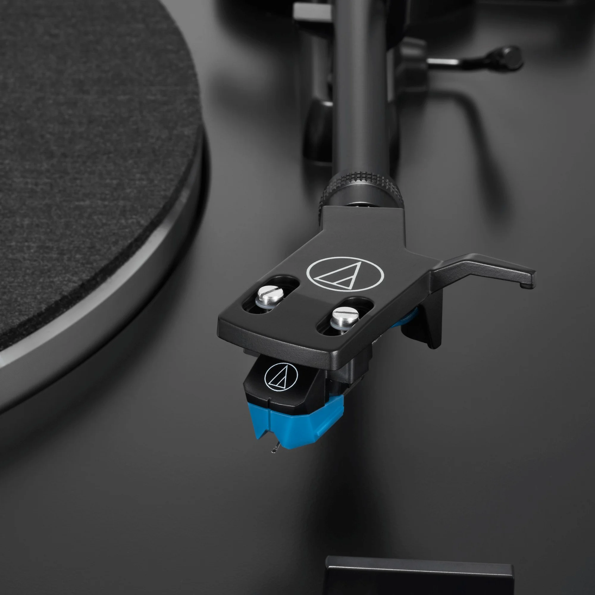 Проигрыватель винила Audio-Technica AT-LP3XBTBK, Черный детальное изображение - 5