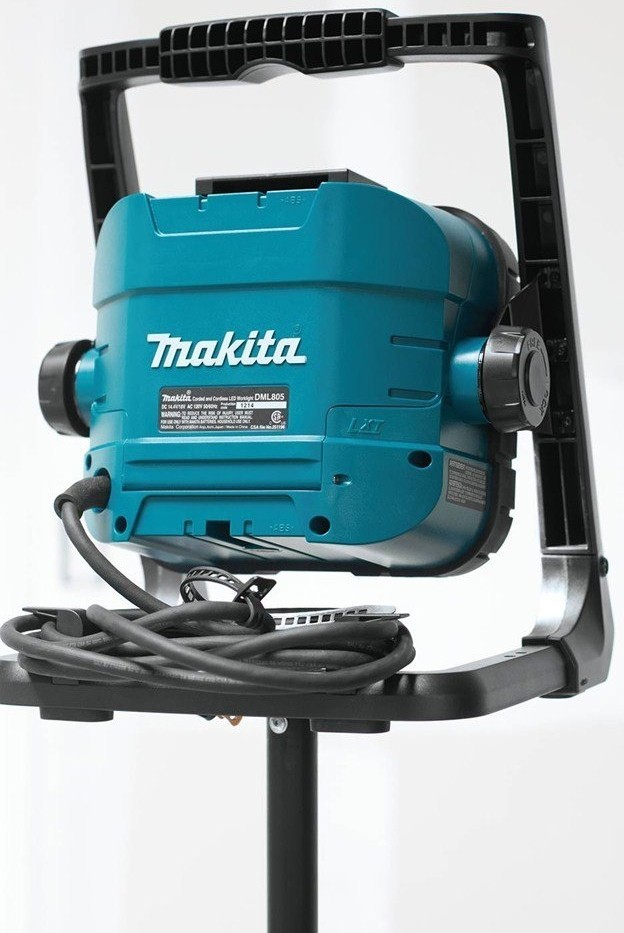 Фонарик Makita DEADML 805 детальное изображение - 3