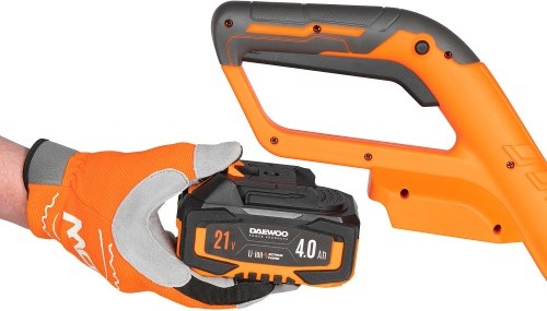 Снегоуборщик (электролопата) аккумуляторный Daewoo DAST 3521LiSET DAST 3521Li SET, 21 В, Оранжевый/Серый детальное изображение - 8