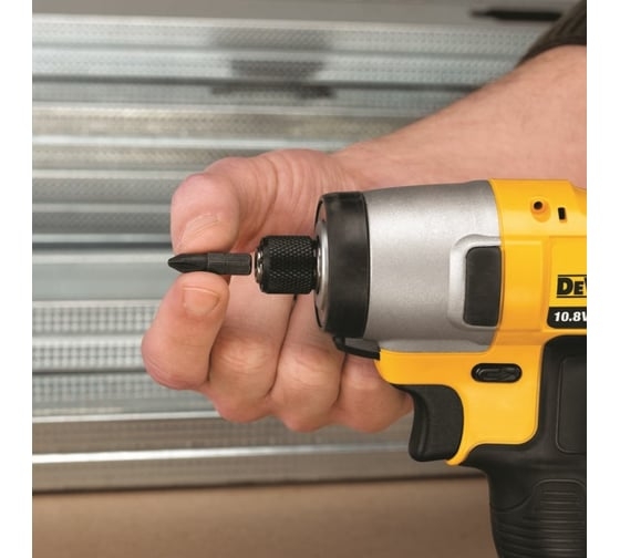 Аккумуляторный импульсный шуруповерт DeWALT DCF815D2-QW, 12 В, 107 Нм, 2 А·ч детальное изображение - 3