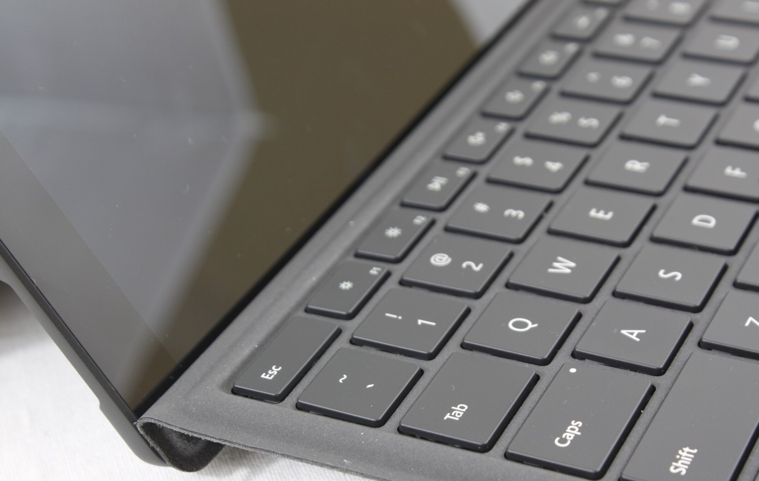 Планшет Microsoft Surface Pro 7 Plus 32/1 ТБ, Платиновый, Wi-Fi детальное изображение - 10