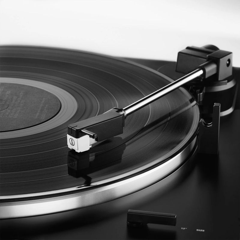 Проигрыватель винила Audio-Technica AT-LP60XBT, Коричневый детальное изображение - 4
