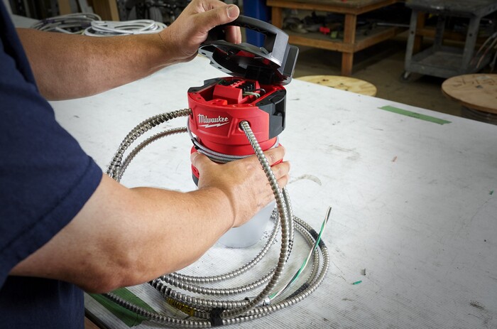 Фонарик Milwaukee HOBL 7000  №9