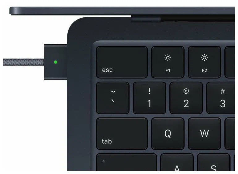 Ноутбук Apple MacBook Air 13 2022, RAM 8 ГБ, Полуночный черный, SSD 256 ГБ, Apple graphics 8-core детальное изображение - 4