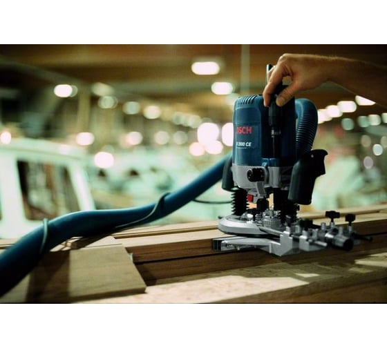 Фрезер Bosch GOF 2000 CE 0.601.619.770, 2000 Вт, Голубой детальное изображение - 3