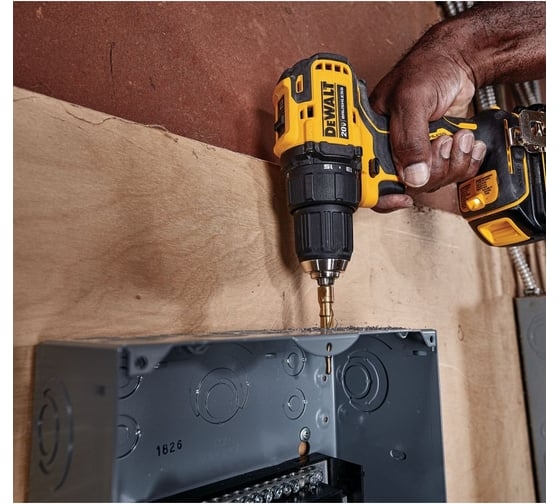 Аккумуляторная дрель-шуруповерт DeWALT DCD708P2T-QW, 18 В, 65 Нм, 5 А·ч детальное изображение - 9