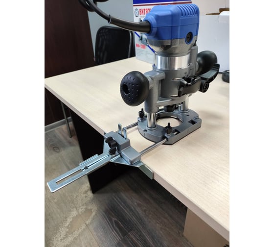 Фрезерная машина ВИТЯЗЬ МФ 18022005, 1300 Вт, Синий детальное изображение - 5