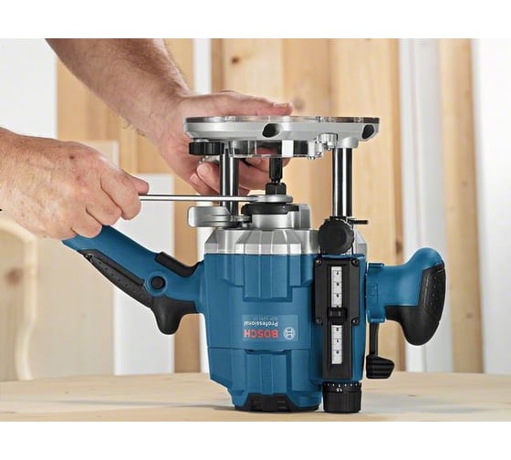 Фрезер Bosch GOF 1250 CE 0.601.626.001, 1250 Вт, Голубой детальное изображение - 3