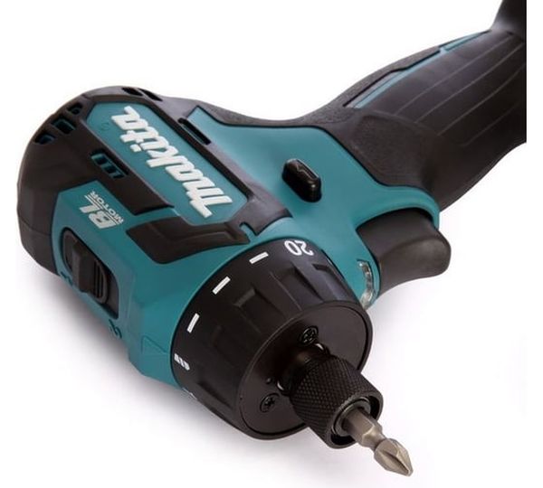 Аккумуляторная дрель-шуруповерт Makita DF032DWME, 10.8 В, 35 Нм, 4 А·ч детальное изображение - 3
