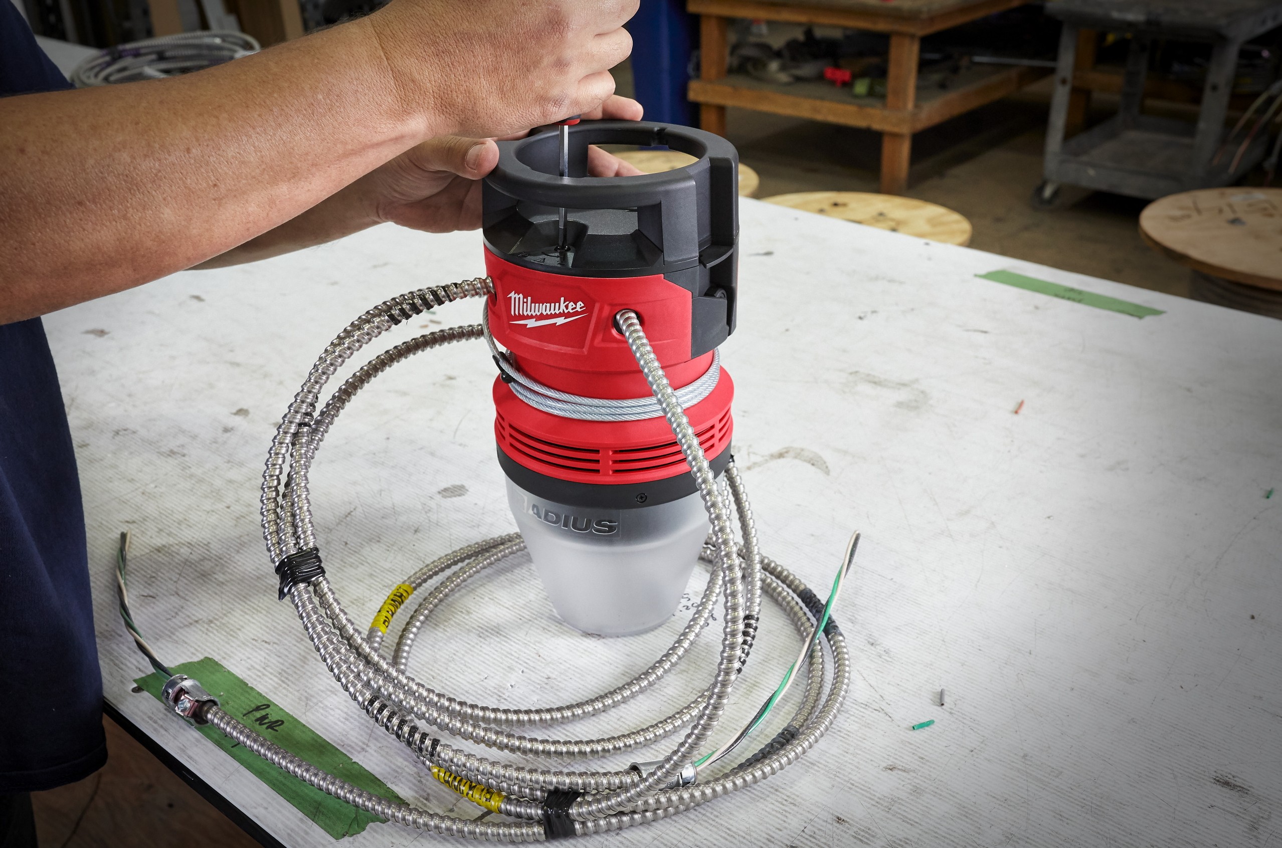 Фонарик Milwaukee HOBL 7000  детальное изображение - 10