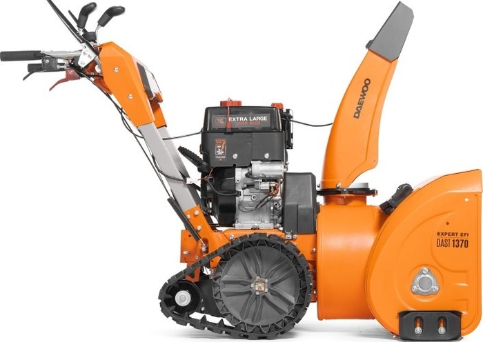 Снегоуборщик гусеничный бензиновый Daewoo DAST 1370 EFI с инжекторным двигателем, 13 л.с., 9560 Вт, Оранжевый/Серый №4
