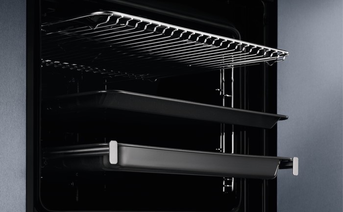 Духовой шкаф Electrolux SteamCrisp OKC 8H39 WX, Черный детальное изображение - 3
